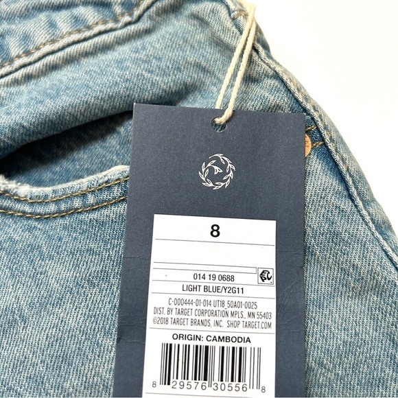 NWT - Universal Thread High-Rise Midi Stretch Button Denim Jean Shorts, Size 8 - Picture 10 of 13